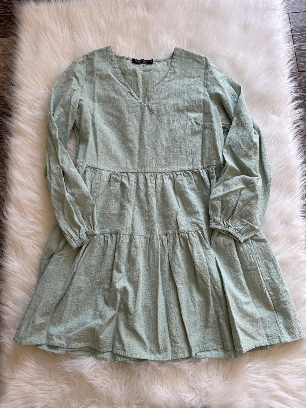Women’s Sage Green Long-Sleeve Tiered Dress